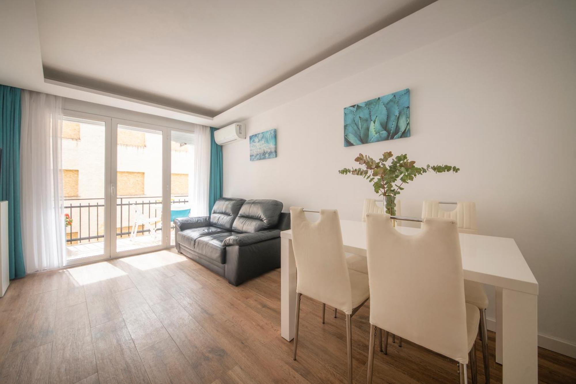 Apartamento a 100 metros de la playa Pineda De Mar Exterior foto