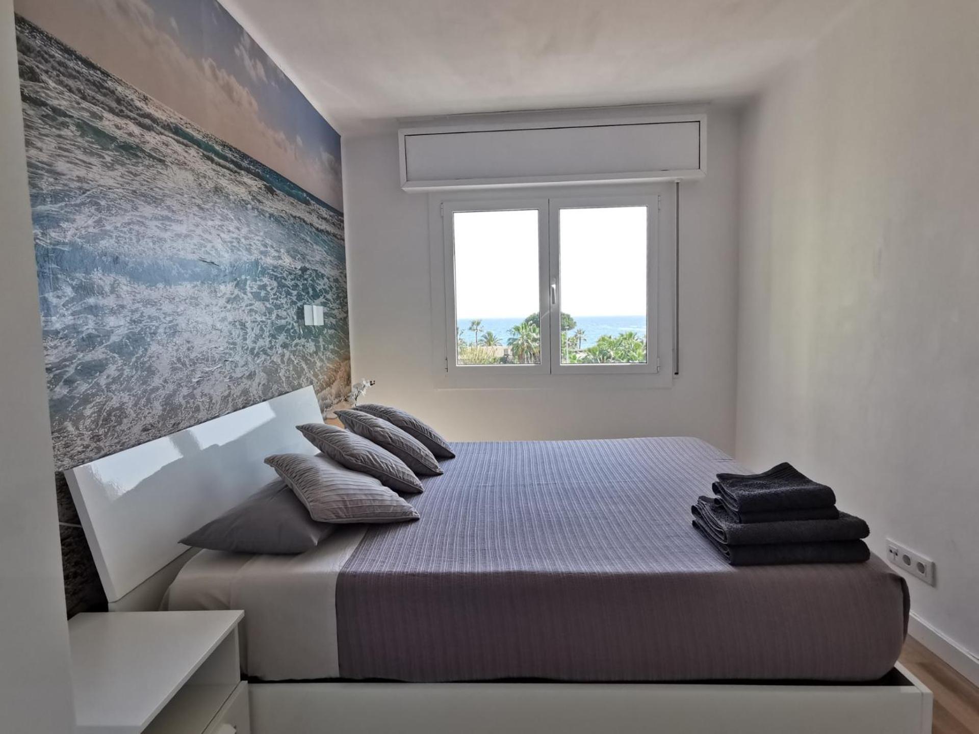 Apartamento a 100 metros de la playa Pineda De Mar Exterior foto